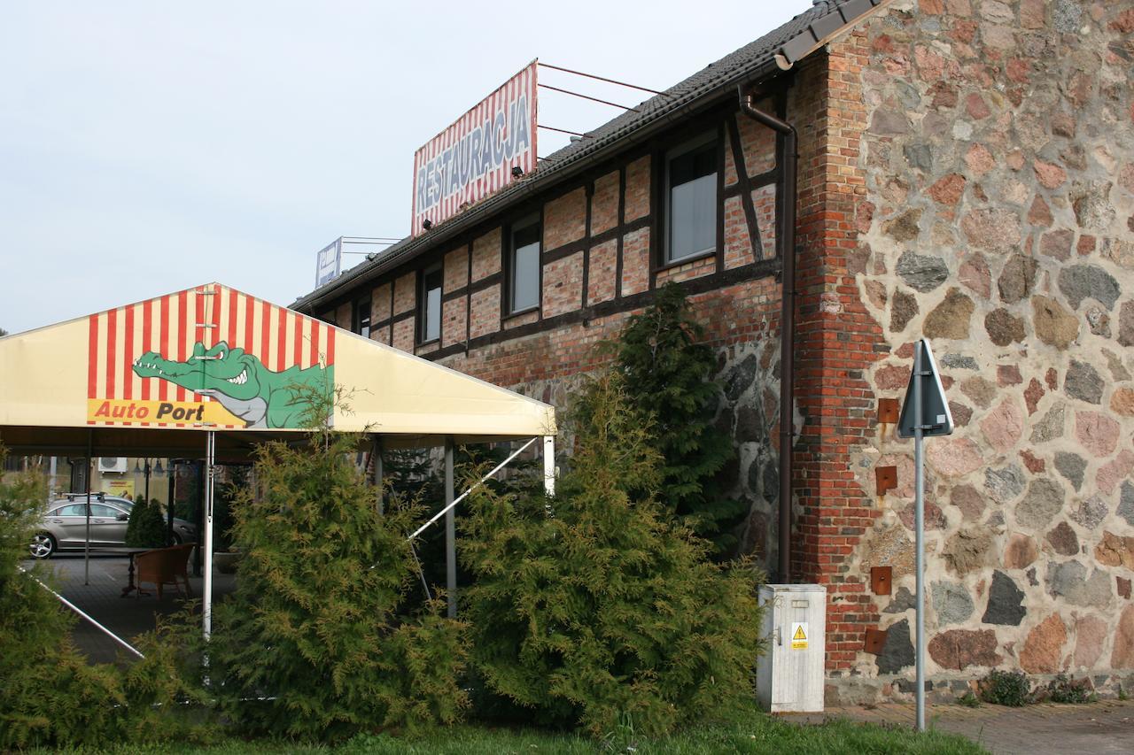 Auto Port Przytoczna Bed & Breakfast Nowa Niedrzwica Exterior photo